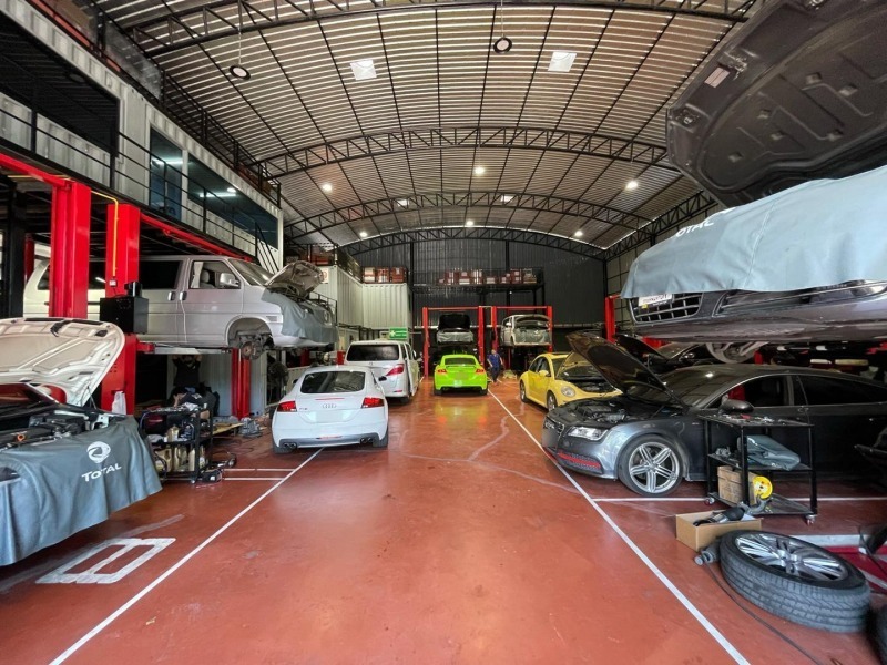 Diamond Auto Service Car