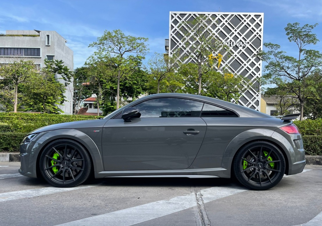 ใส่ชุดเบรค Audi TTRS